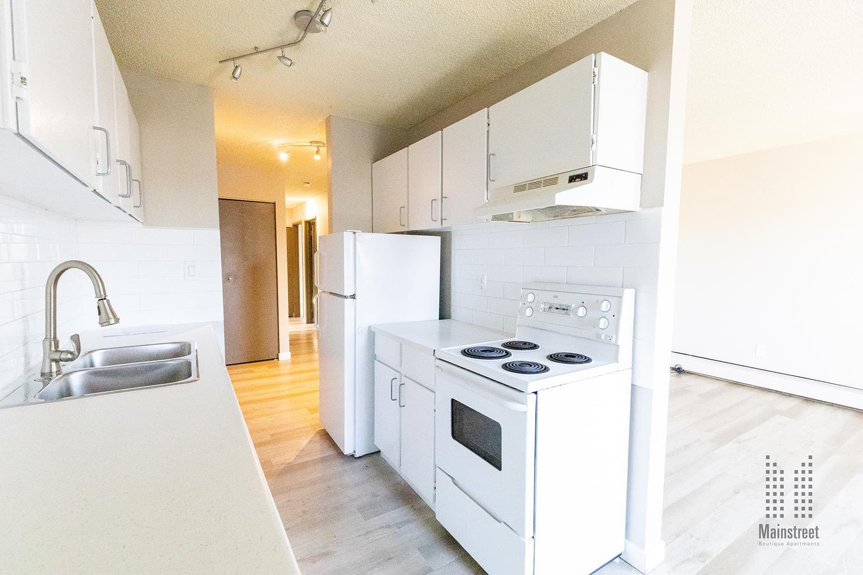 Renfrew Corner Apartments — 1 bedroom - Photo 15
