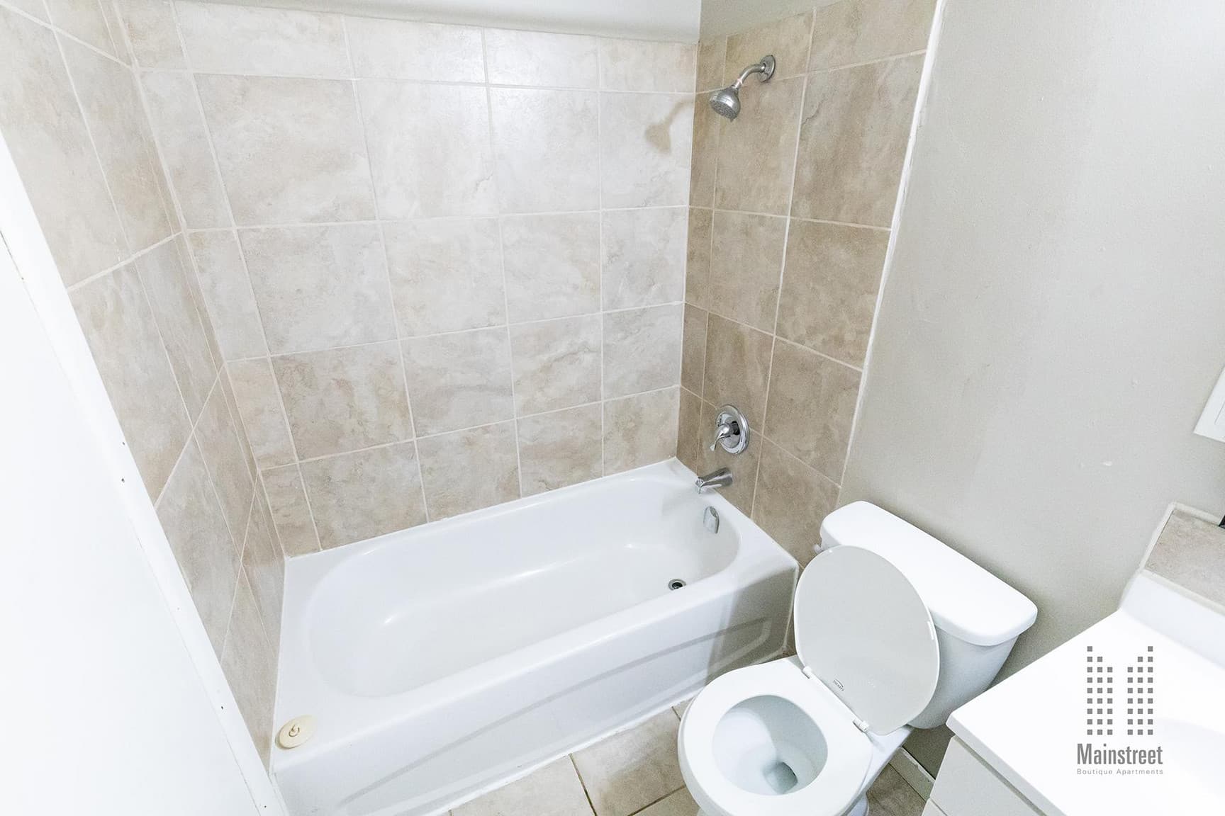Nazir Manor — Bachelor - Photo 9