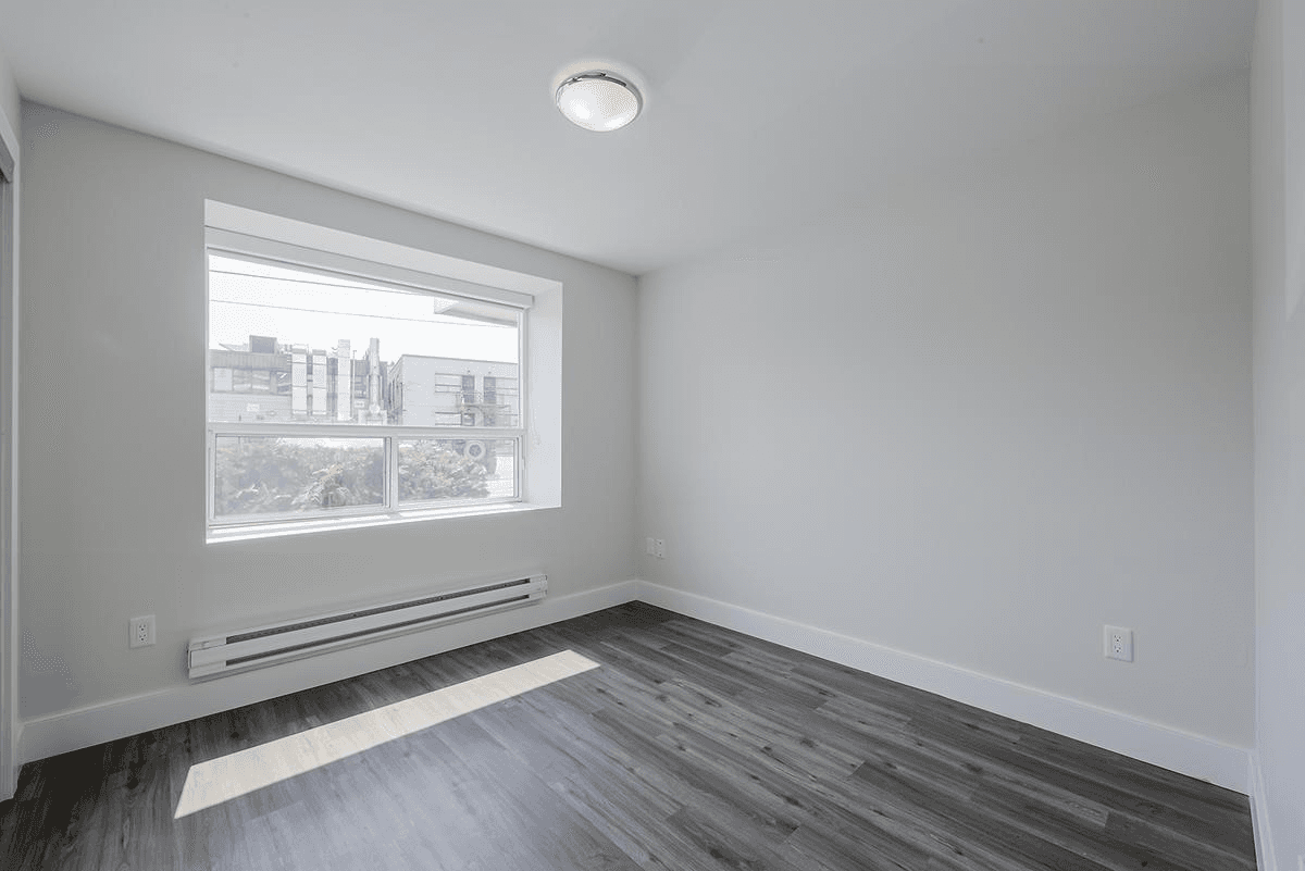 7 Elizabeth Street North — 2 Bedroom - Photo 15