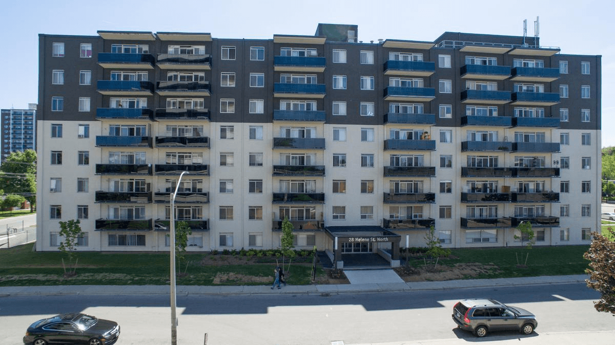 28 Helene Street North — 1 Bedroom - Photo 3