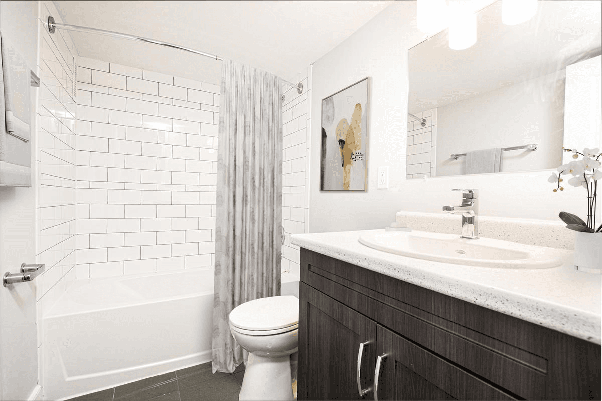 55 Park Street East — 1 Bedroom - Photo 4