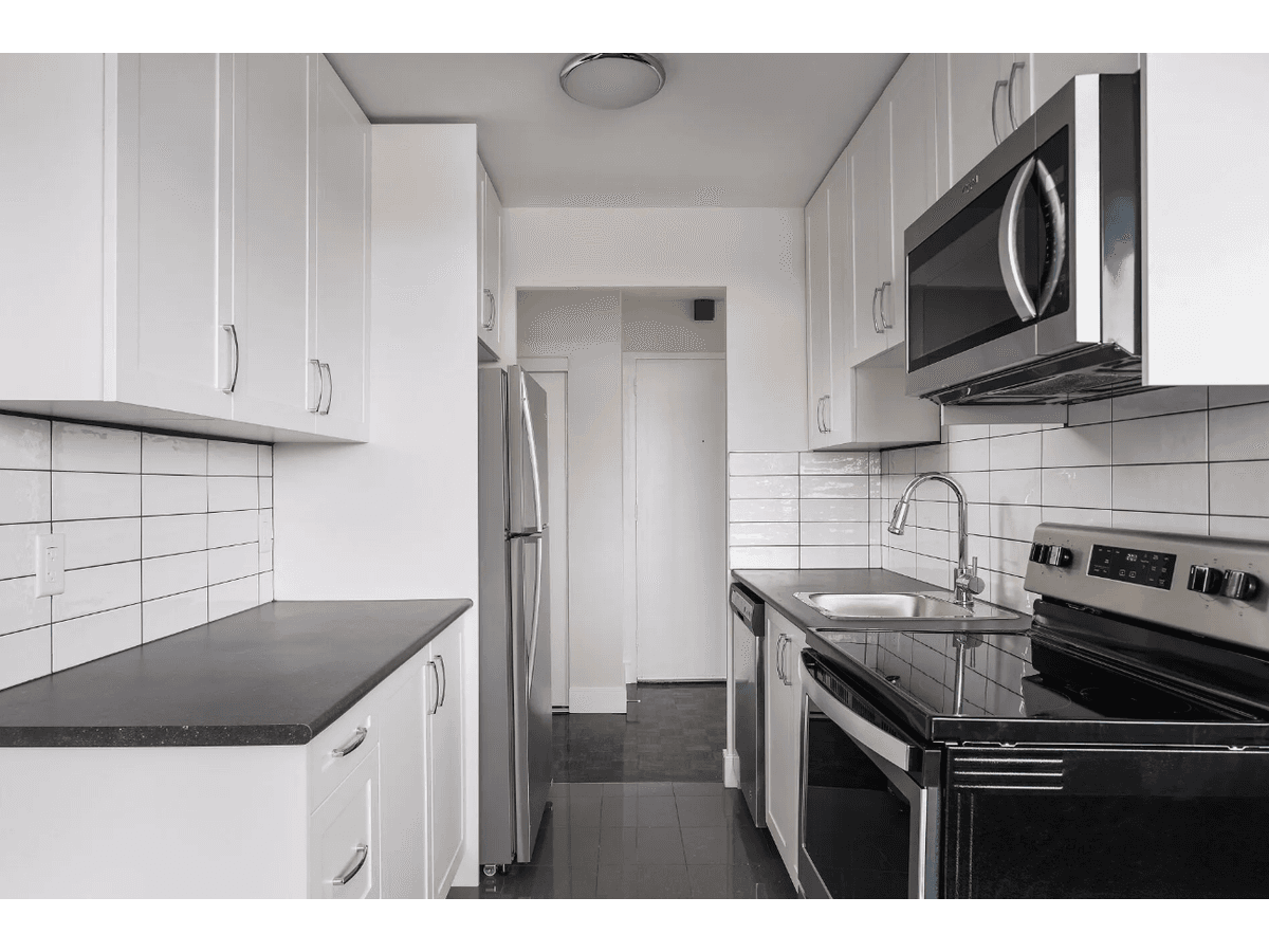 18 & 20 Skipton Court — 3 Bedroom - Photo 5