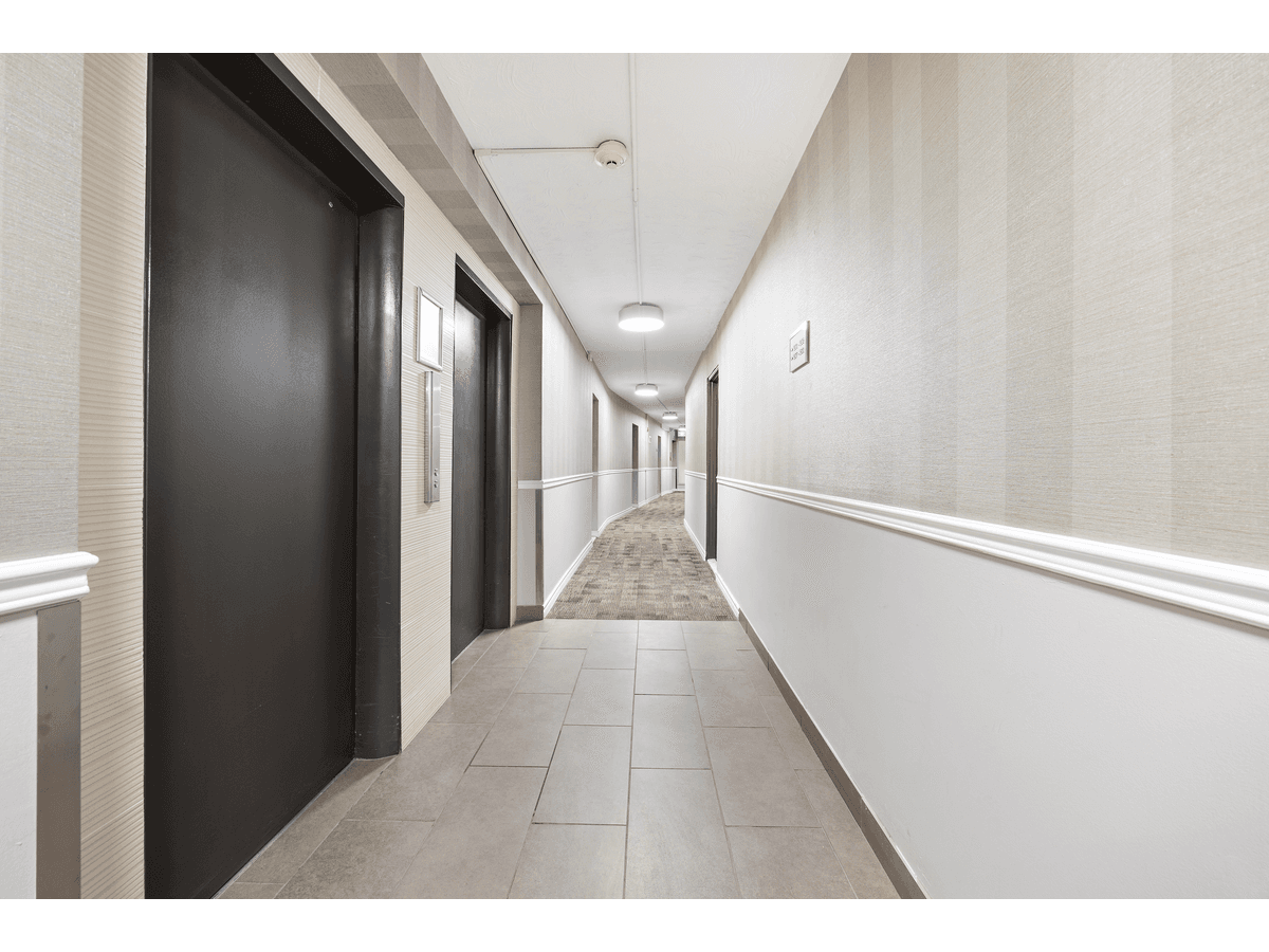 7 Elizabeth Street North — 2 Bedroom - Photo 26