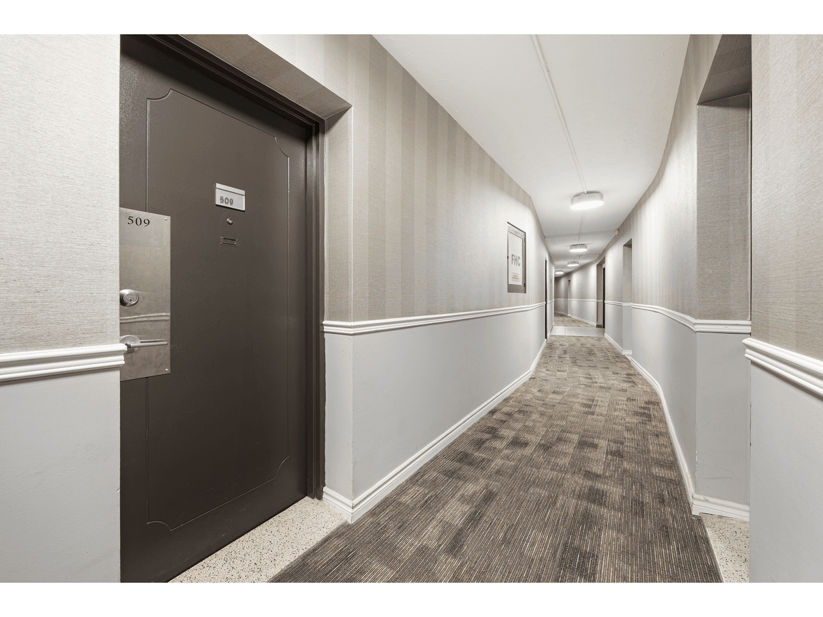 7 Elizabeth Street North — 2 Bedroom - Photo 29