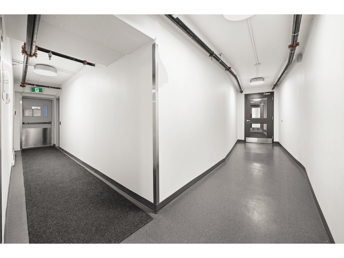 7 Elizabeth Street North — 2 Bedroom - Photo 30
