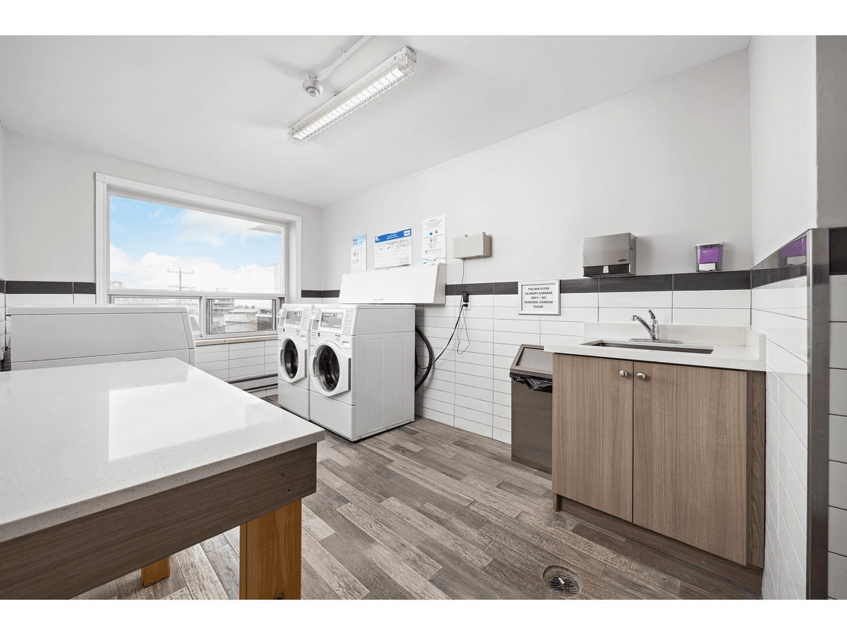 7 Elizabeth Street North — 2 Bedroom - Photo 32