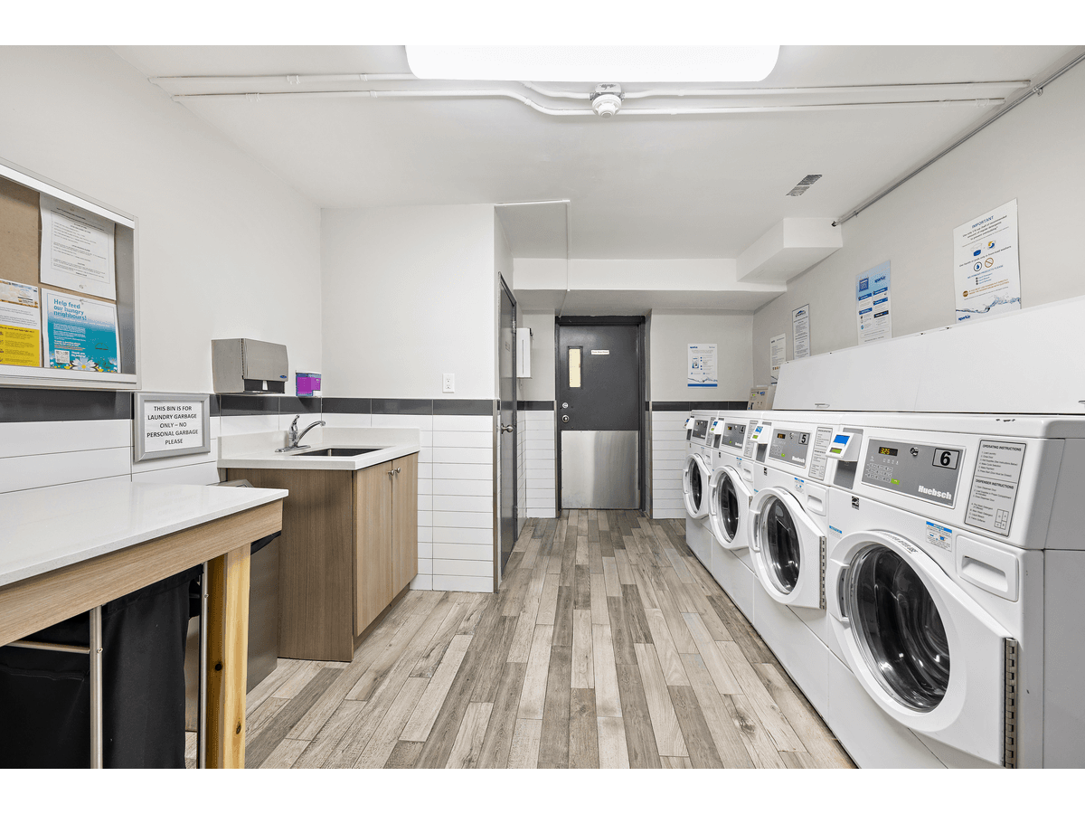 7 Elizabeth Street North — 2 Bedroom - Photo 35