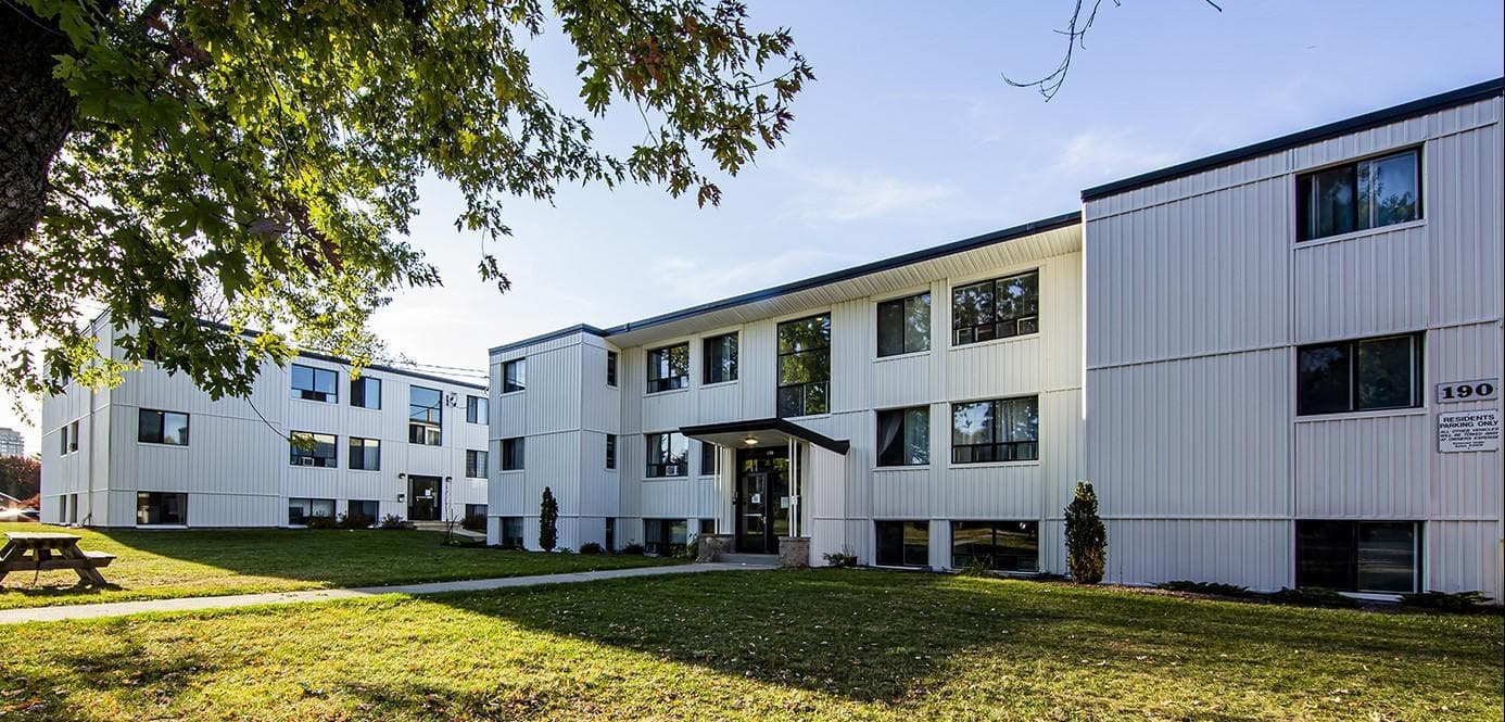 68 Weber Street & 190 Allen Street — 2 Bedroom - Photo 2