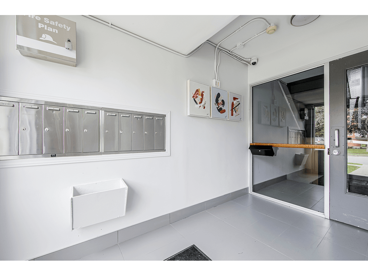 100 & 120 Beck Street — 2 Bedroom - Photo 10