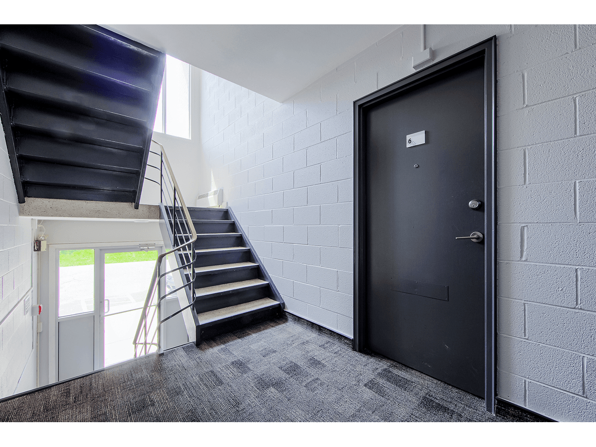 159 & 161 University Avenue East - Photo 7