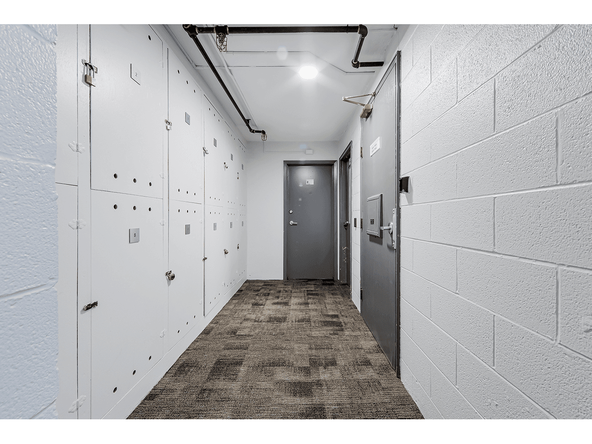 159 & 161 University Avenue East - Photo 8