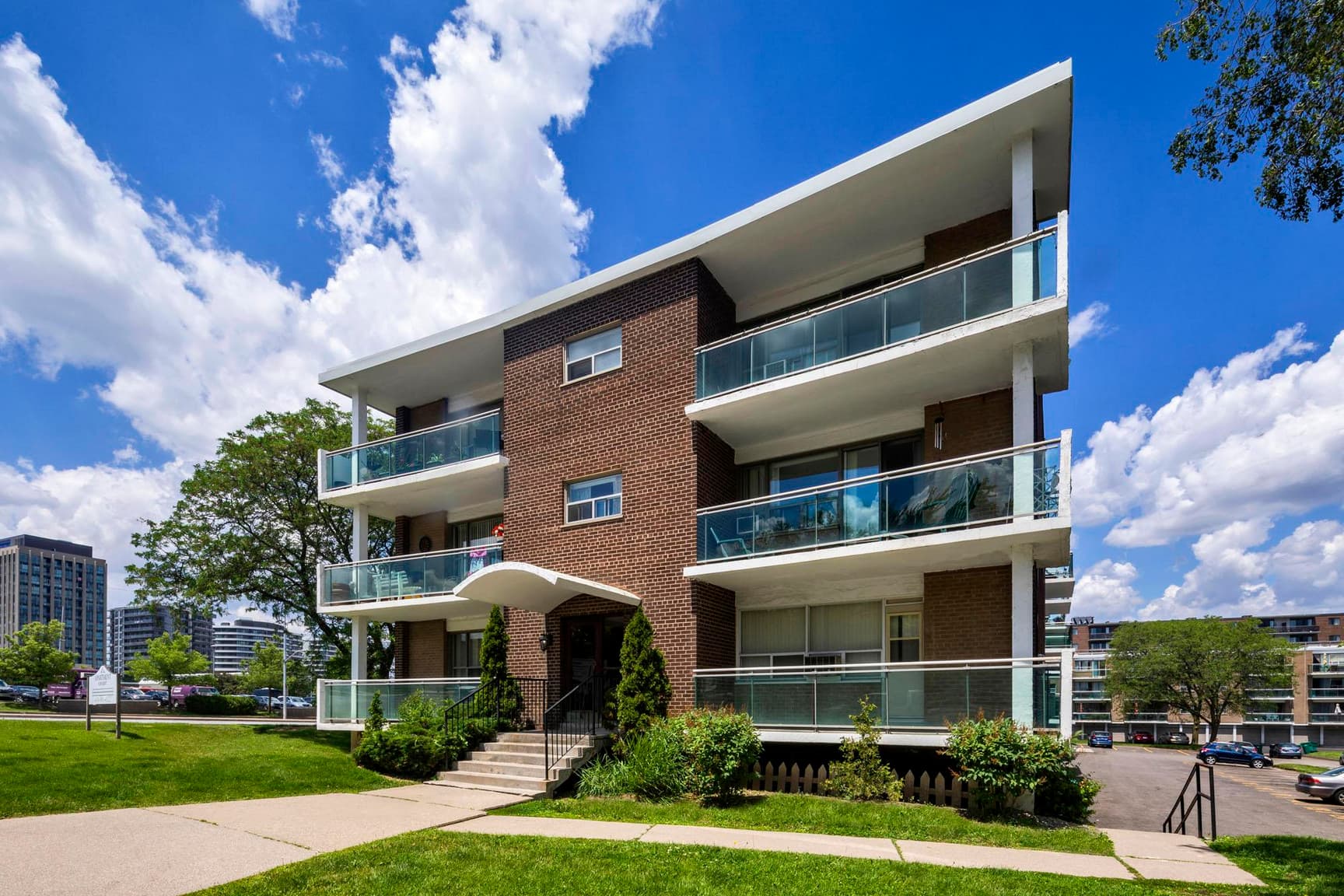 2-6 The Donway East — 2 Bedroom - Photo 19