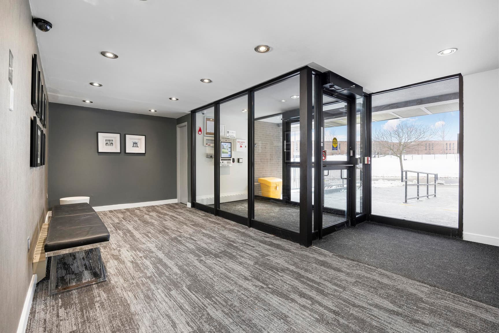 27-40 Vanier Drive - Photo 17