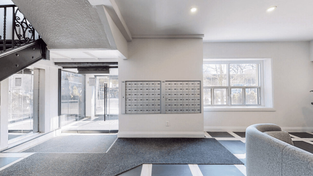 262 Jarvis Street — Bachelor - Photo 8