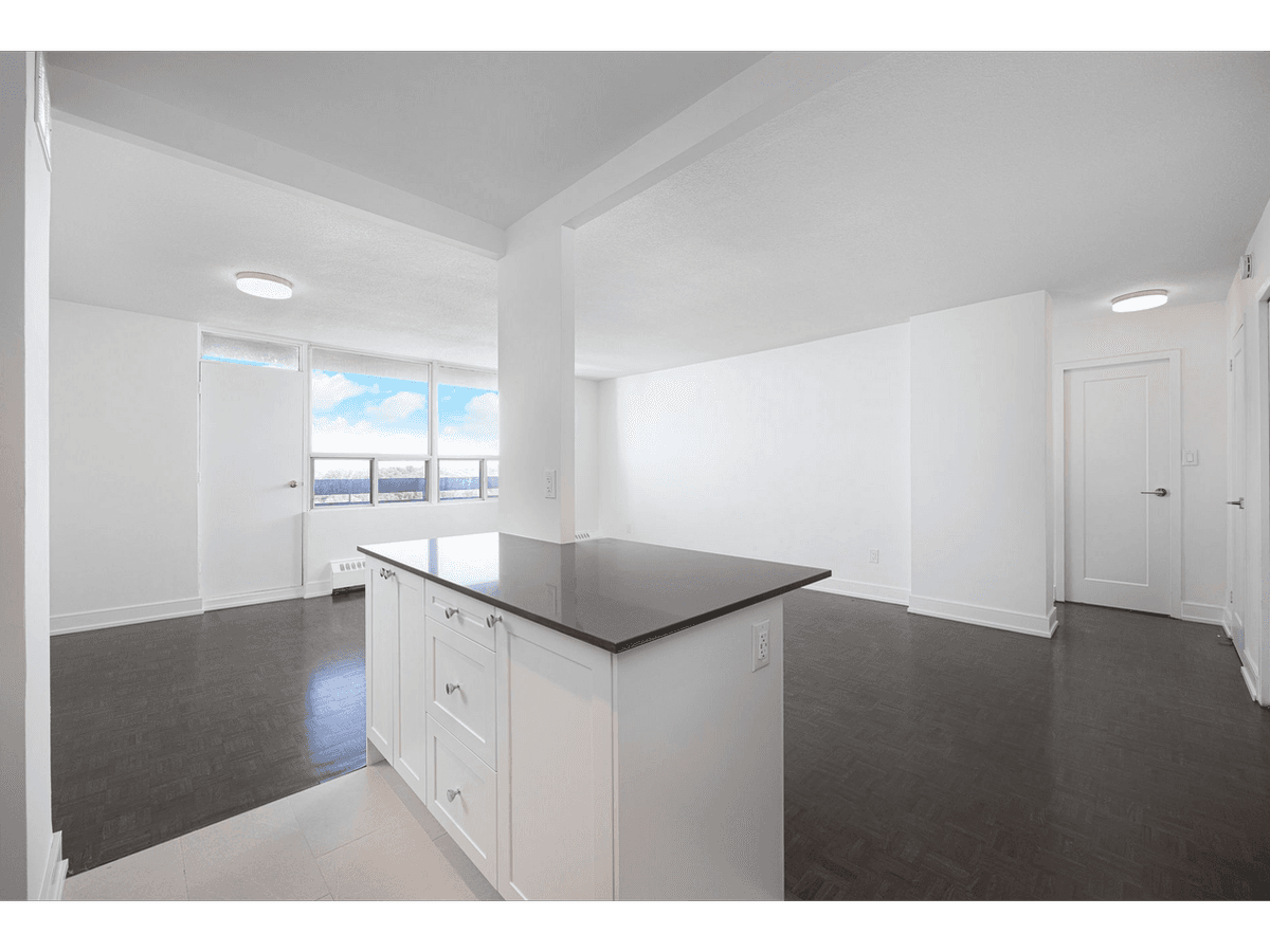 2233 - 2235 Hurontario Street — 1 Bedroom - Photo 6