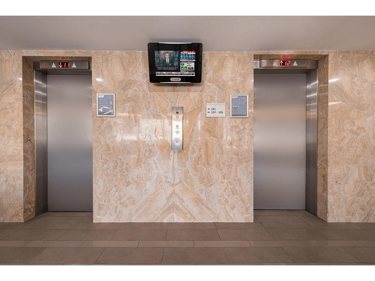 2465 Hurontario Street — 1 Bedroom - Photo 9