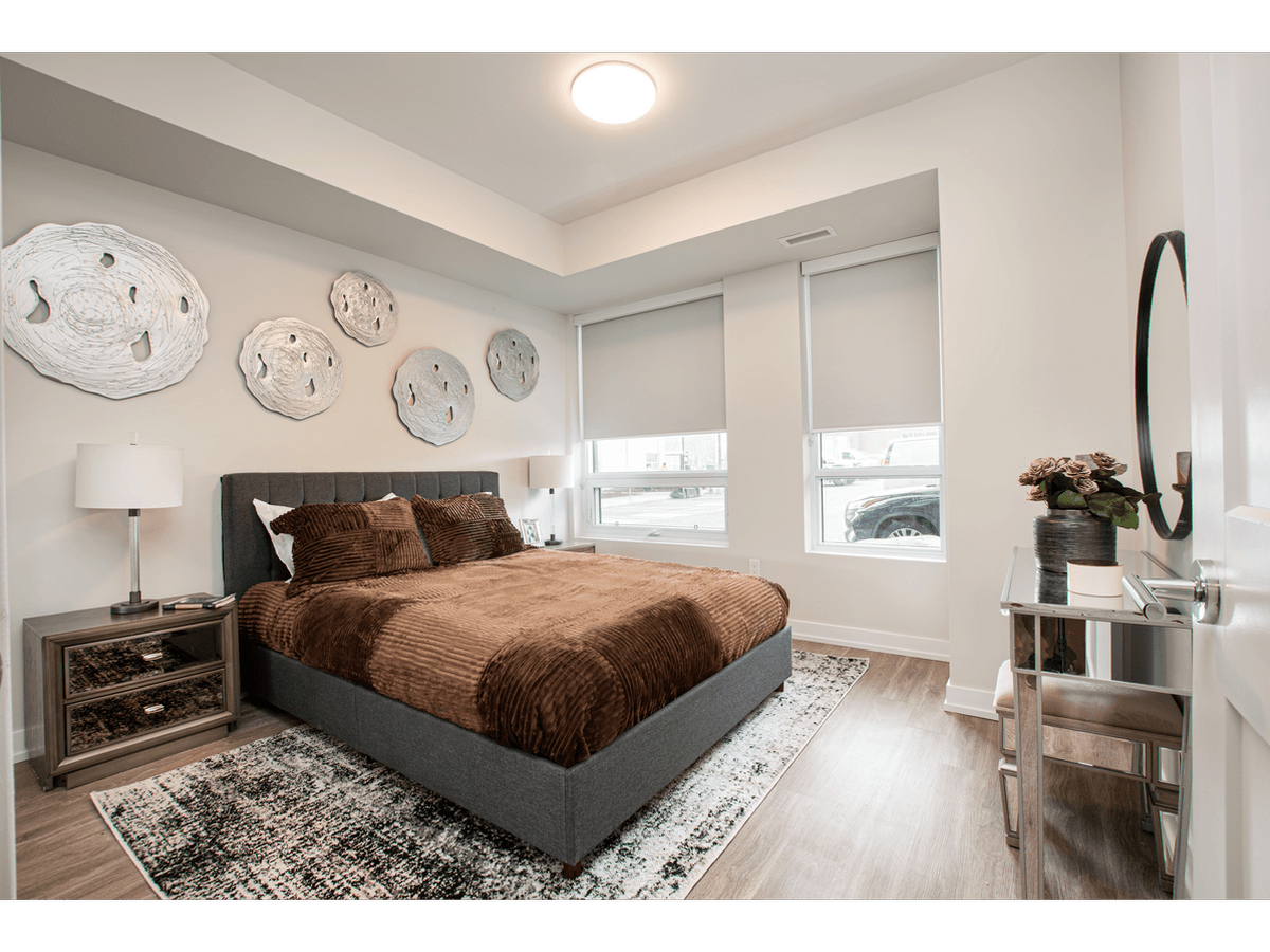 2475 Hurontario Street — 1 Bedroom - Photo 9