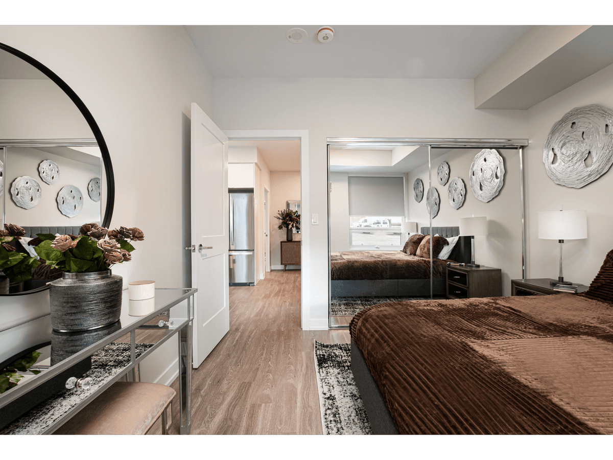 2475 Hurontario Street — 1 Bedroom - Photo 10