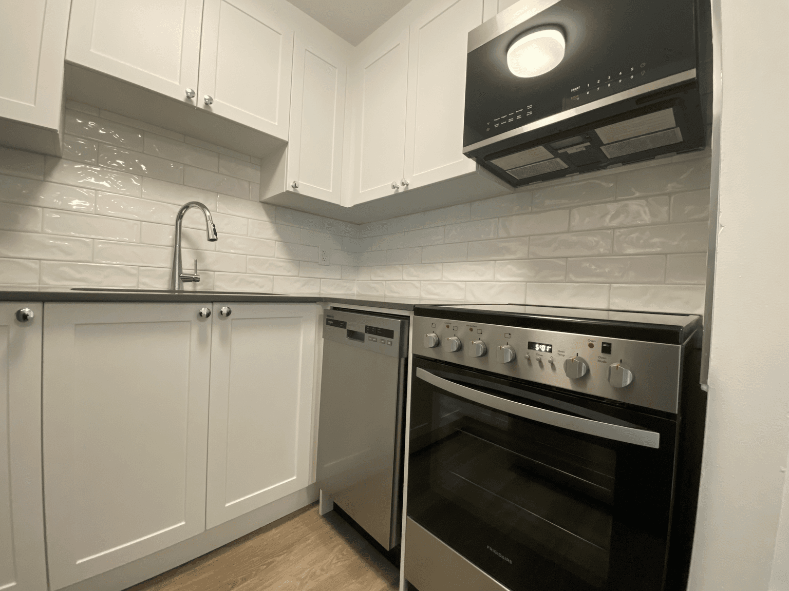 121 Dudhope Avenue — 2 Bedroom - Photo 10