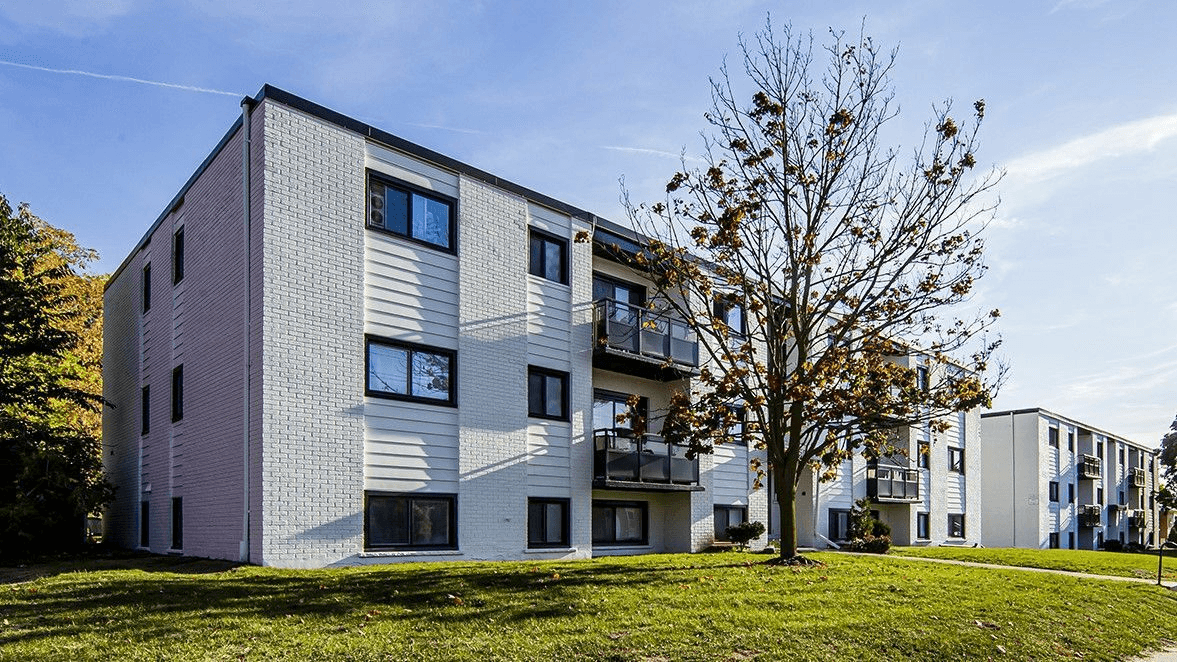 159 & 161 University Avenue East - Photo 1