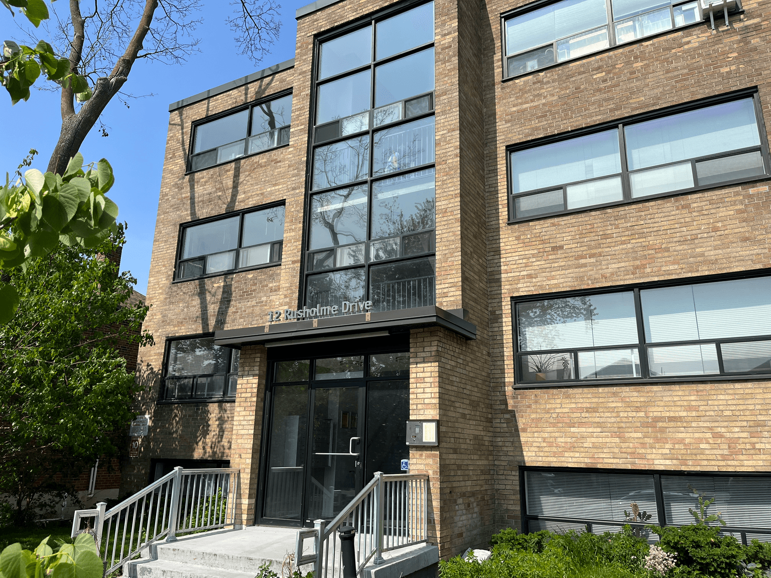 12 & 14 Rusholme Drive — 1 Bedroom - Photo 8