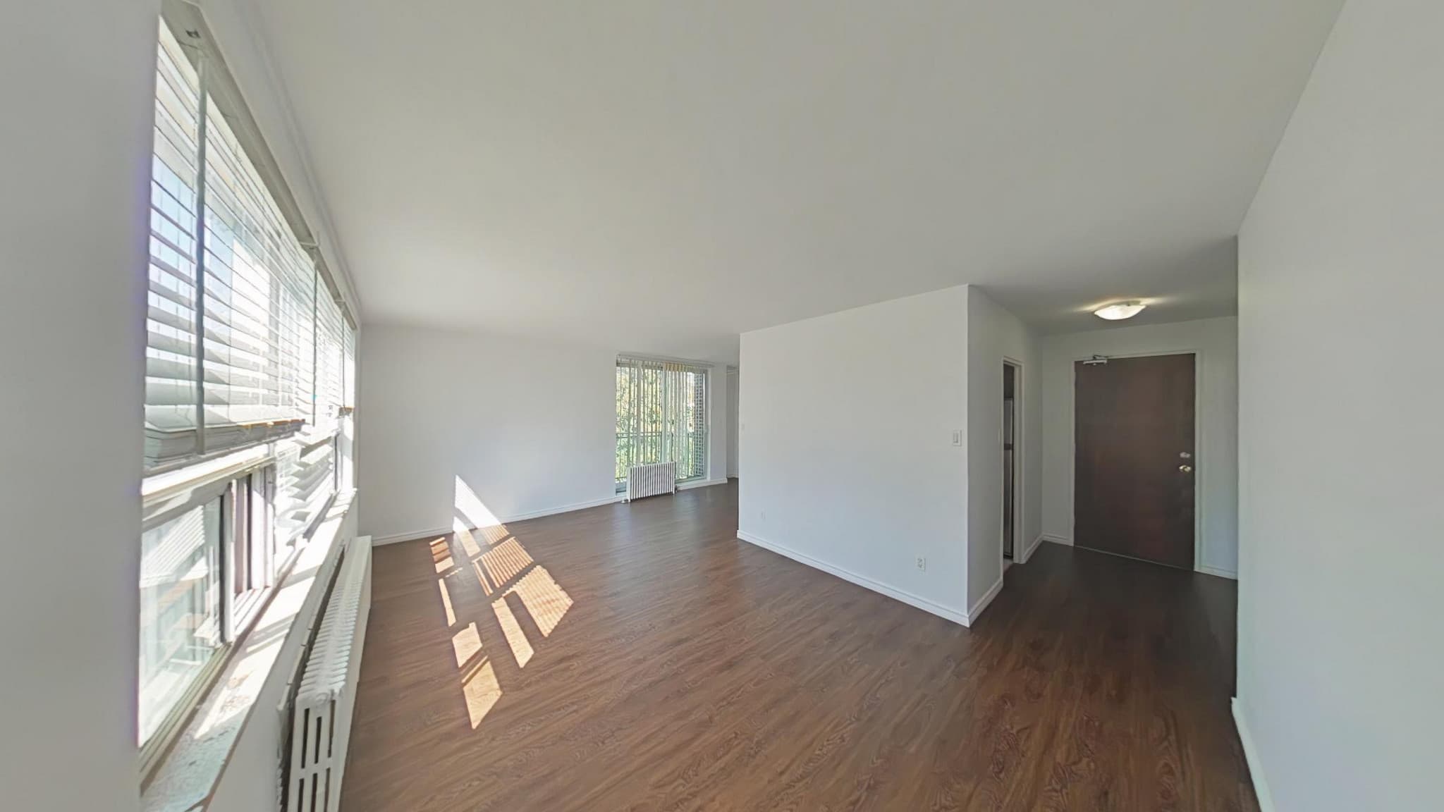 2-6 The Donway East — 2 Bedroom - Photo 9