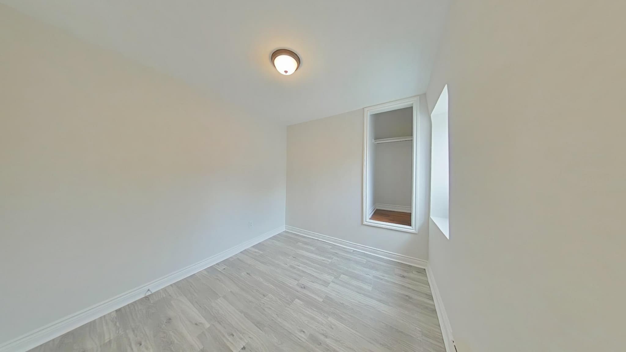 1154 & 1158 Queen Street West — 1 Bedroom - Photo 5