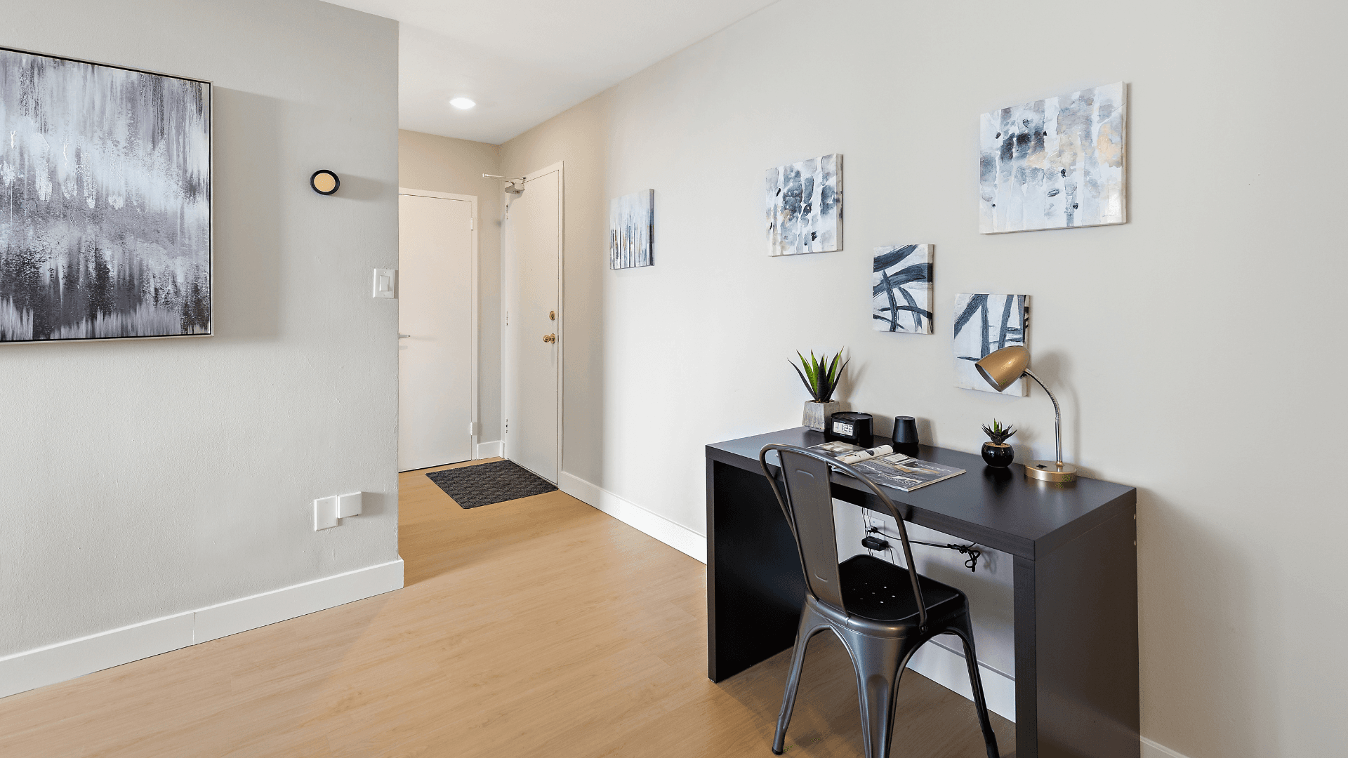 1577 Lawrence Avenue West — 2 Bedroom - Photo 5