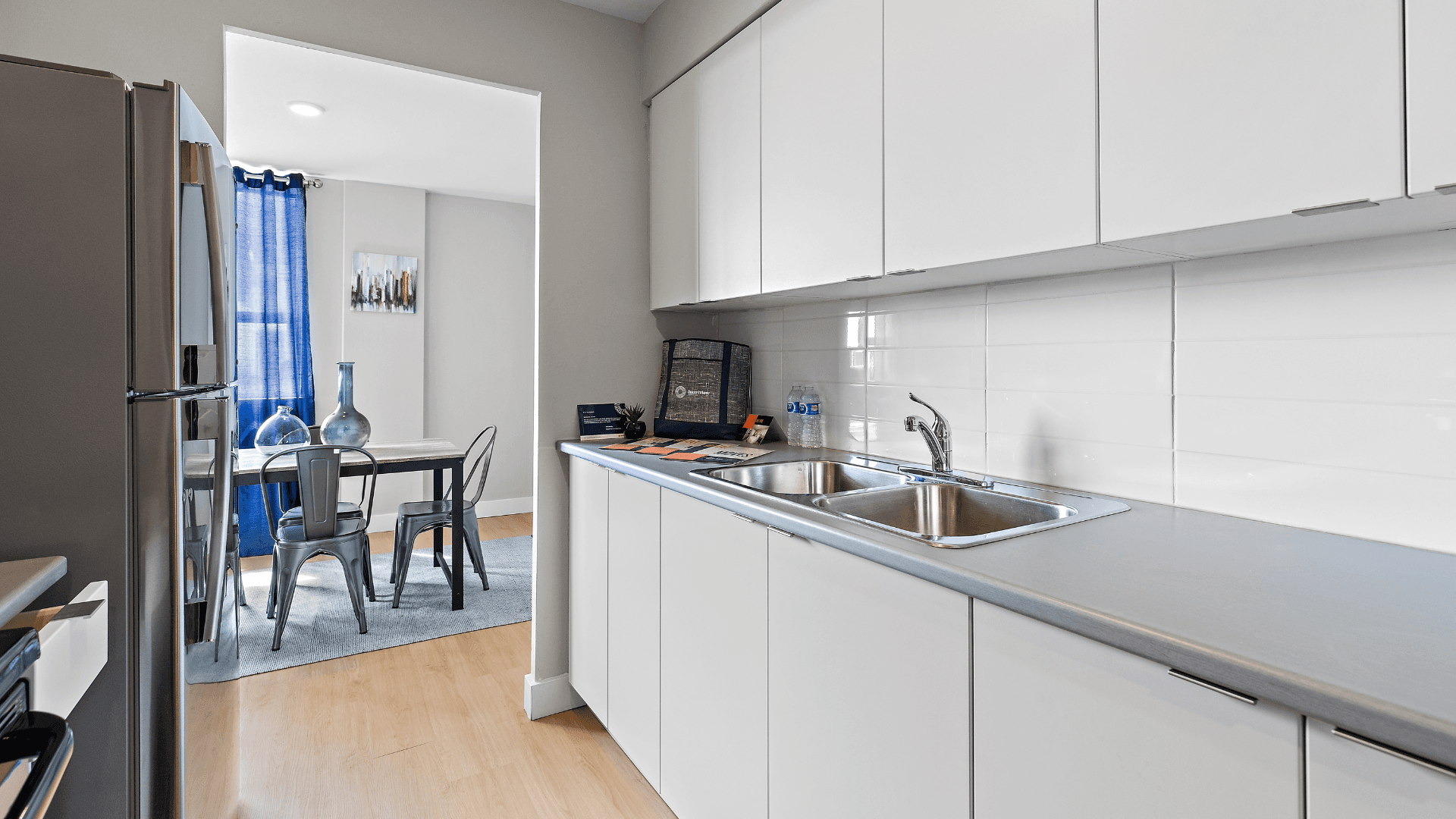 1577 Lawrence Avenue West — 2 Bedroom - Photo 4