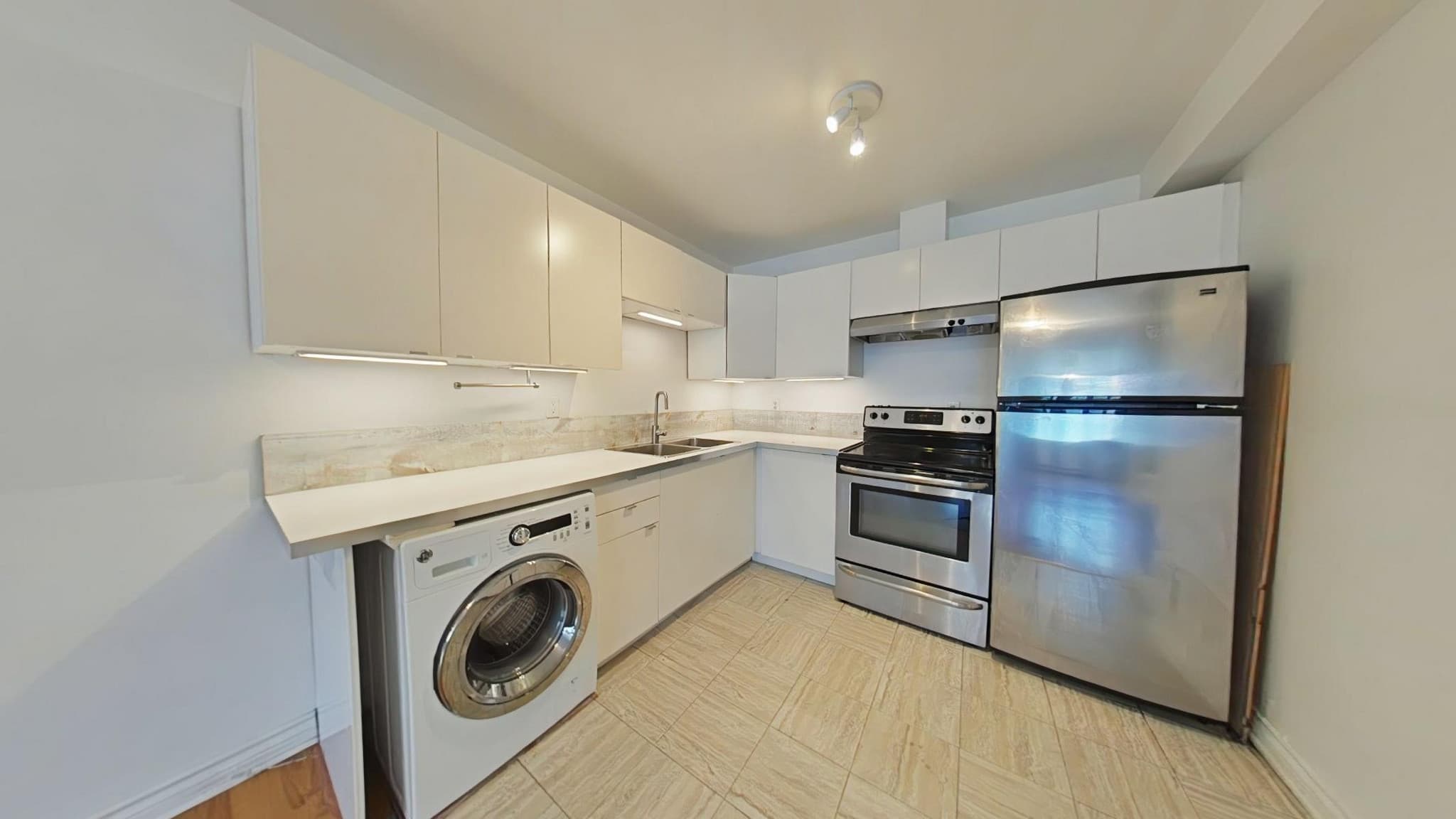 998 Queen Street East — 1 Bedroom - Photo 8