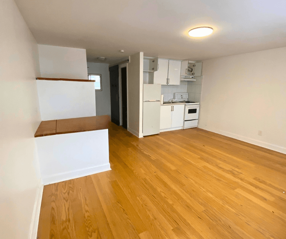 998 Queen Street East — 1 Bedroom - Photo 7