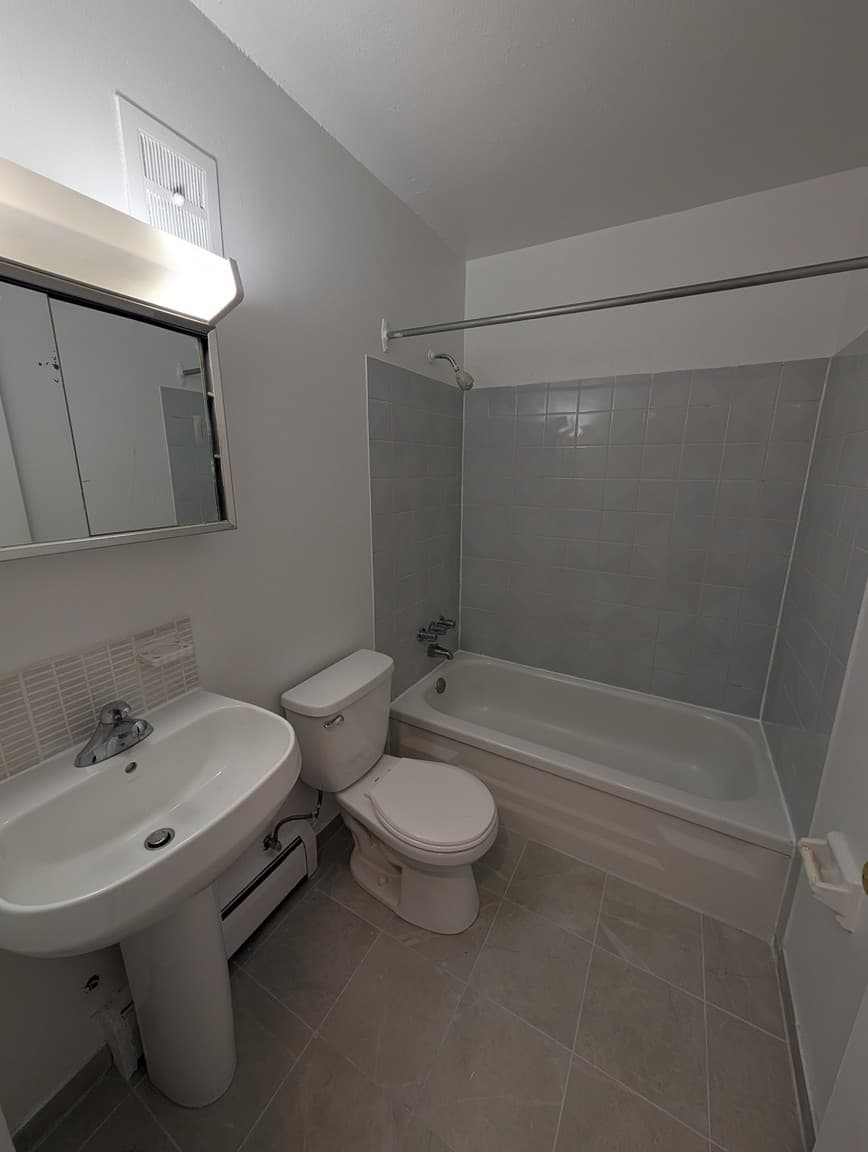 2685 King Street East — 2 Bedroom - Photo 9