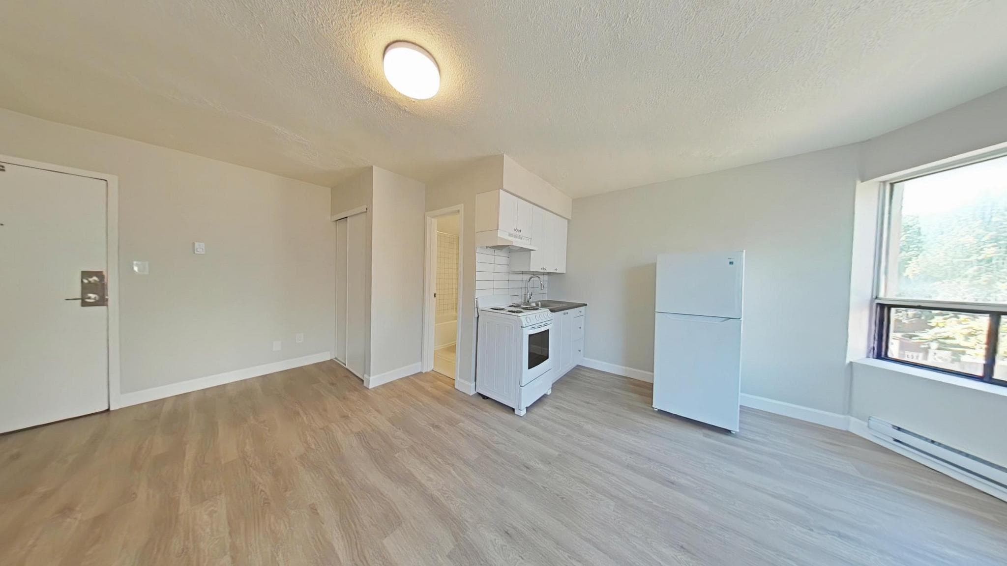 1510-1512 King St W — 1 Bedroom - Photo 2