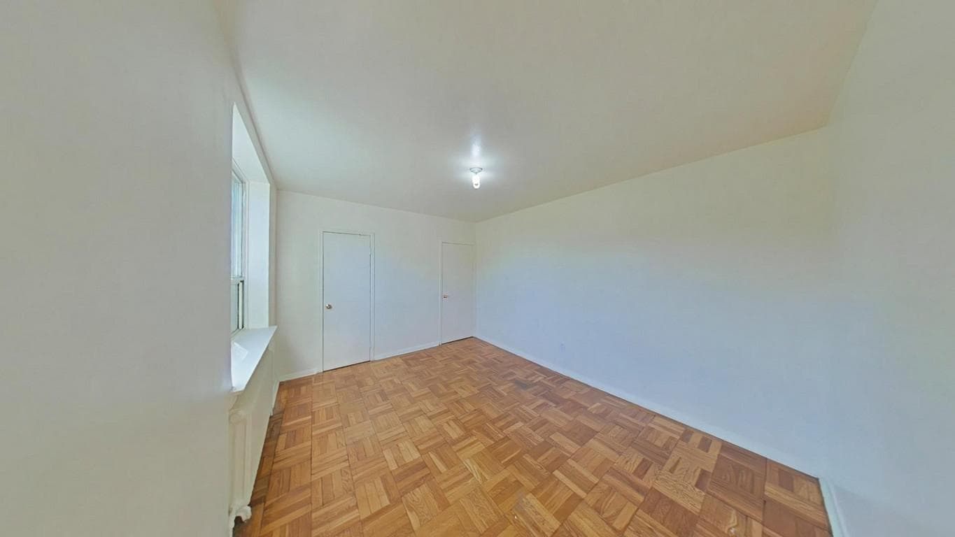 1589–1607 Victoria Park Ave — 1 Bedroom - Photo 8