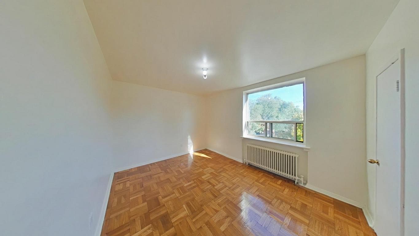 1589–1607 Victoria Park Ave — 1 Bedroom - Photo 9