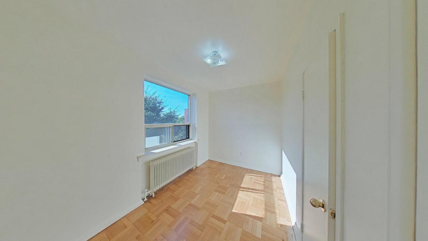 1589–1607 Victoria Park Ave — 1 Bedroom - Photo 10