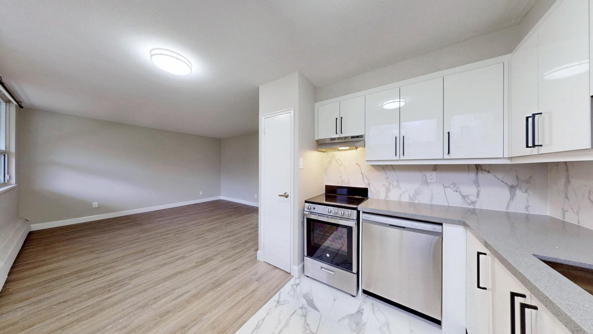345 Merton Street — Bachelor - Photo 11