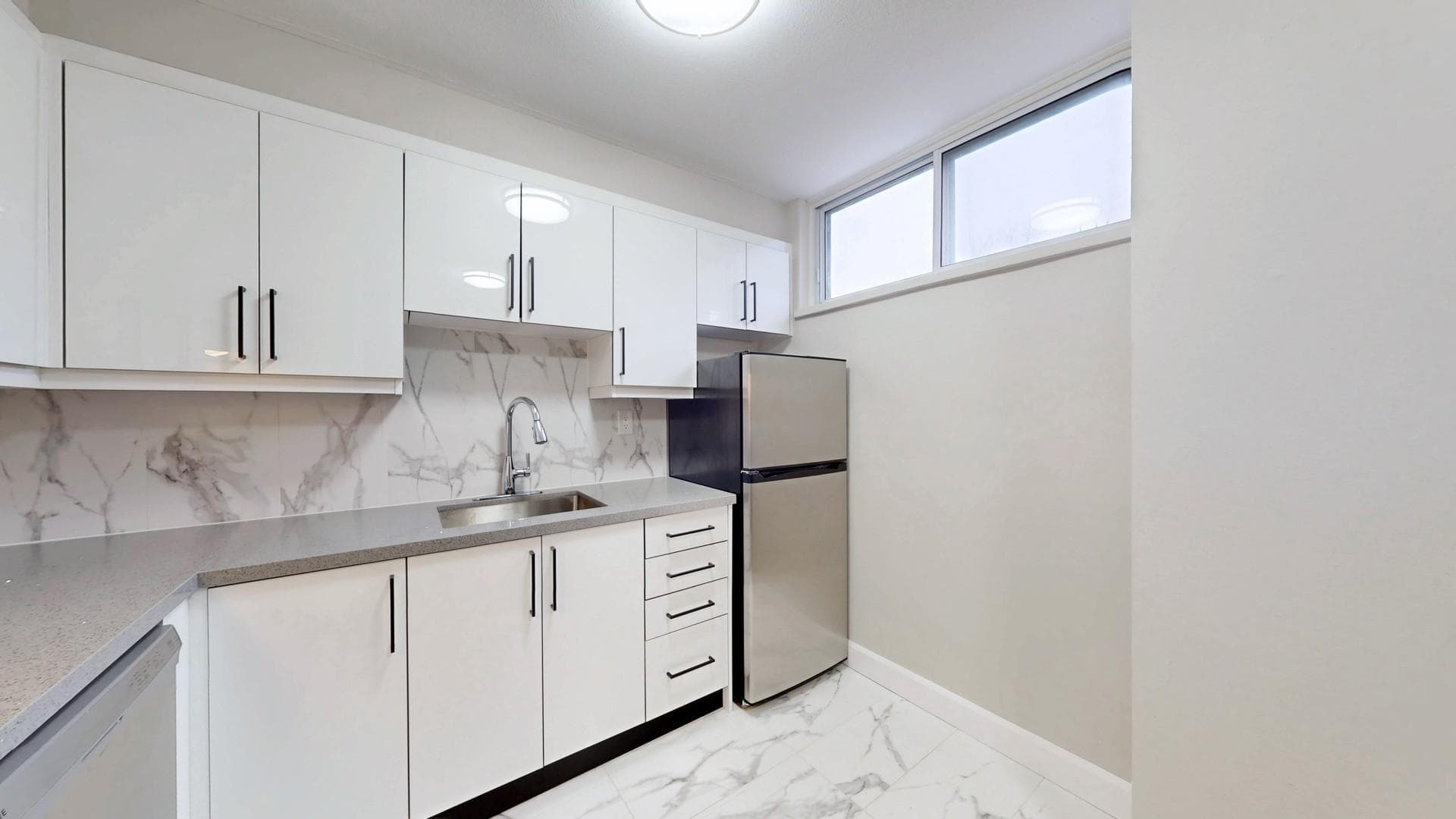345 Merton Street — Bachelor - Photo 12