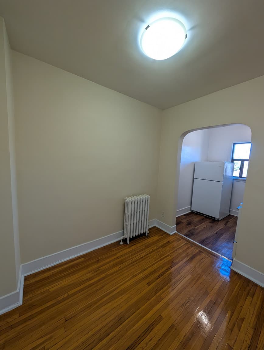 2532 Lake Shore Boulevard West — Bachelor - Photo 3
