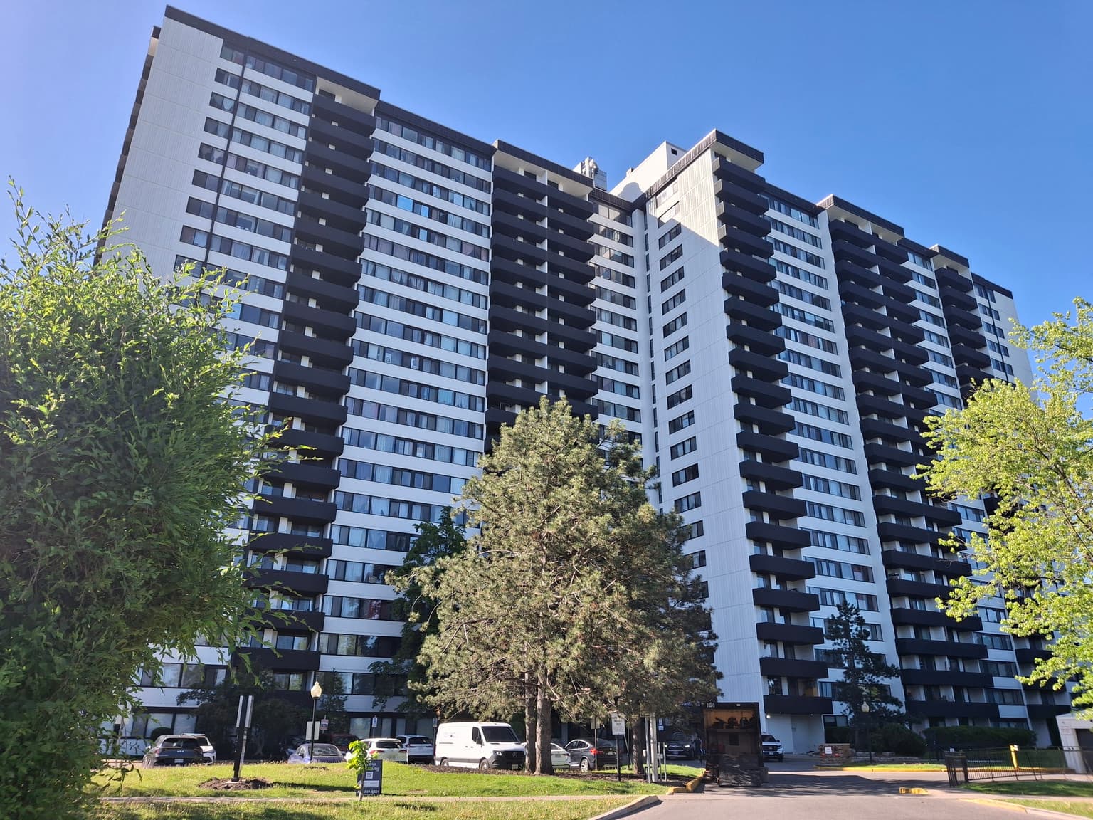300 Antibes Drive — 2 Bedroom - Photo 22