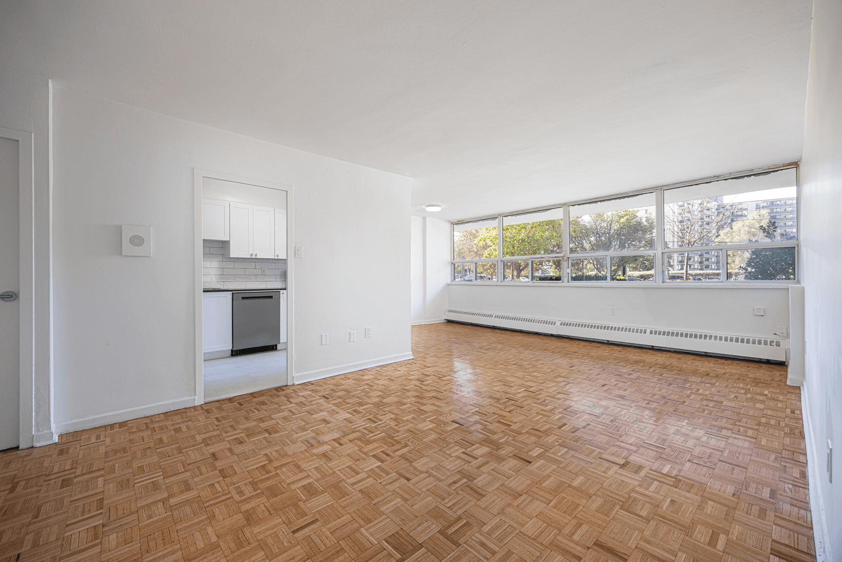 30 Esterbrooke Avenue — 1 Bedroom - Photo 7