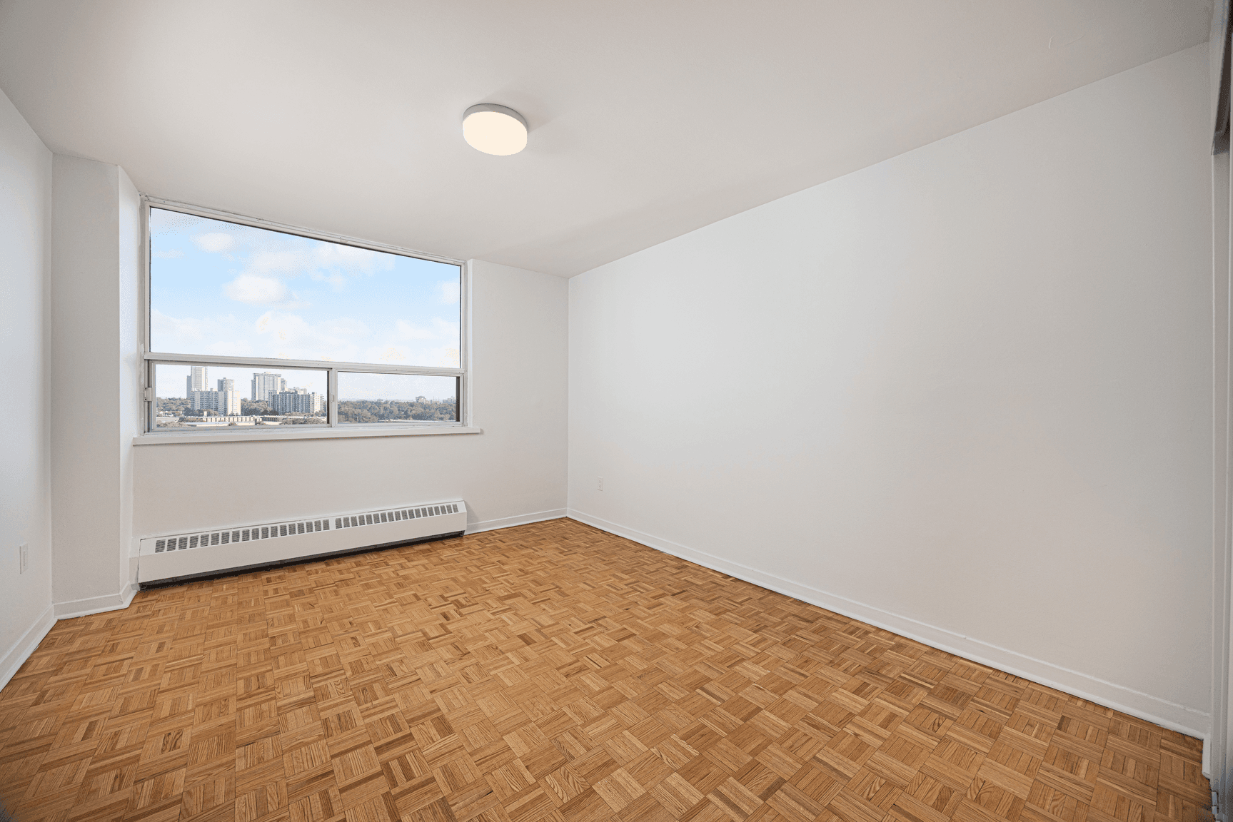 30 Esterbrooke Avenue — 1 Bedroom - Photo 10