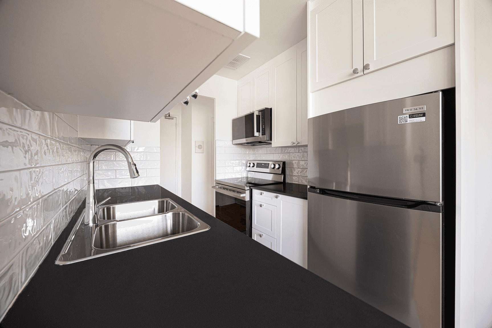 70 Esther Lorrie Drive - Photo 4