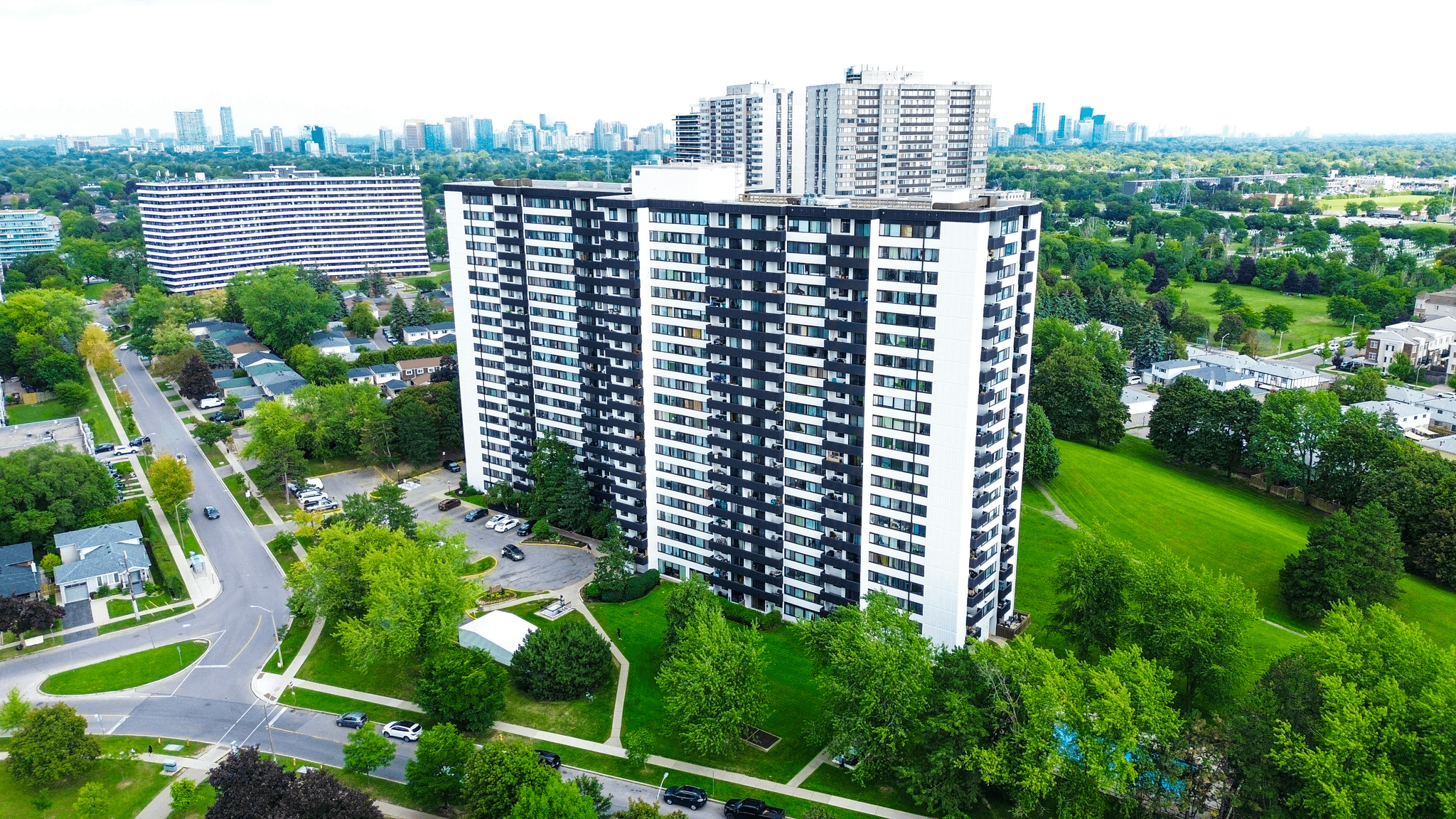 300 Antibes Drive — 2 Bedroom - Photo 4