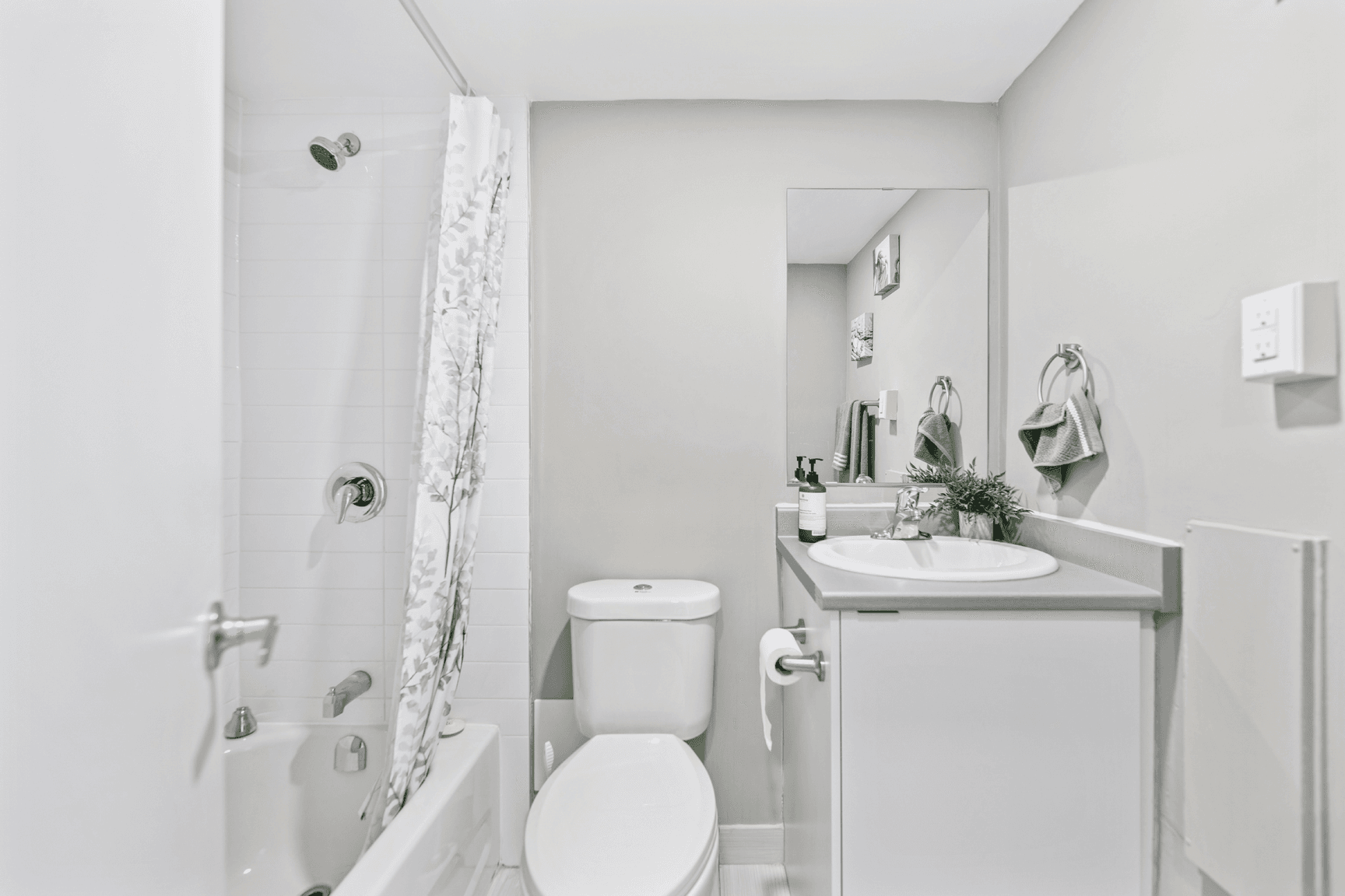 1577 Lawrence Avenue West — 2 Bedroom - Photo 10