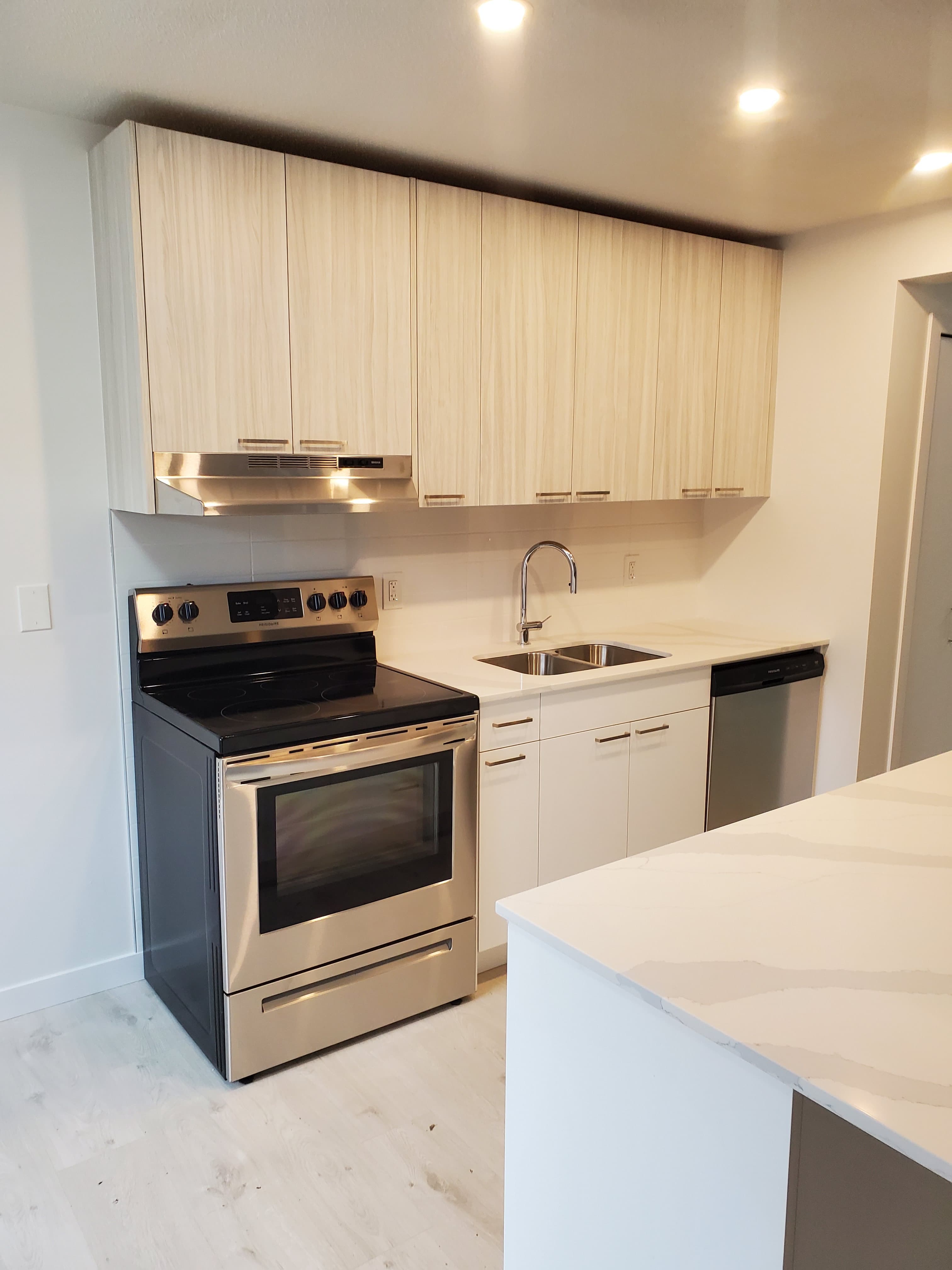 Spacious 3-Bedroom Apartment in Central Lynn Valley Private Patio