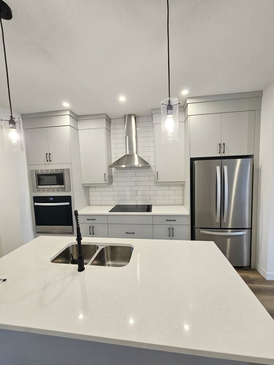 Modern 3-Bed + Bonus Room Duplex | 1,660 Sq Ft | Livingston | $2,100 - Photo 5