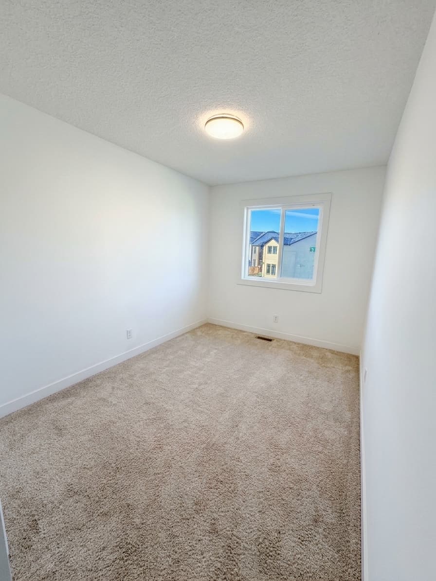 Modern 3-Bed + Bonus Room Duplex | 1,660 Sq Ft | Livingston | $2,100 - Photo 12
