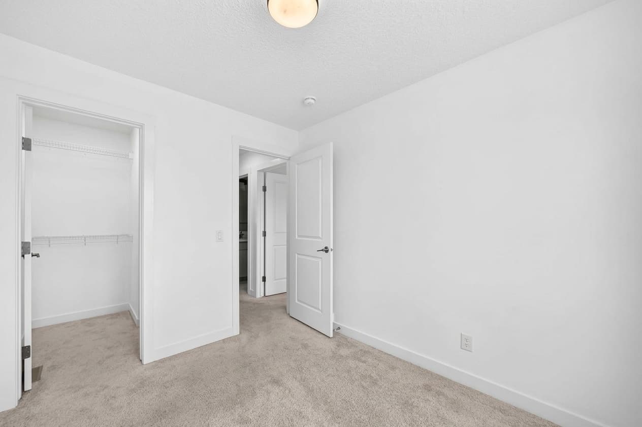 Modern 3-Bed + Bonus Room Duplex | 1,660 Sq Ft | Livingston | $2,100 - Photo 13