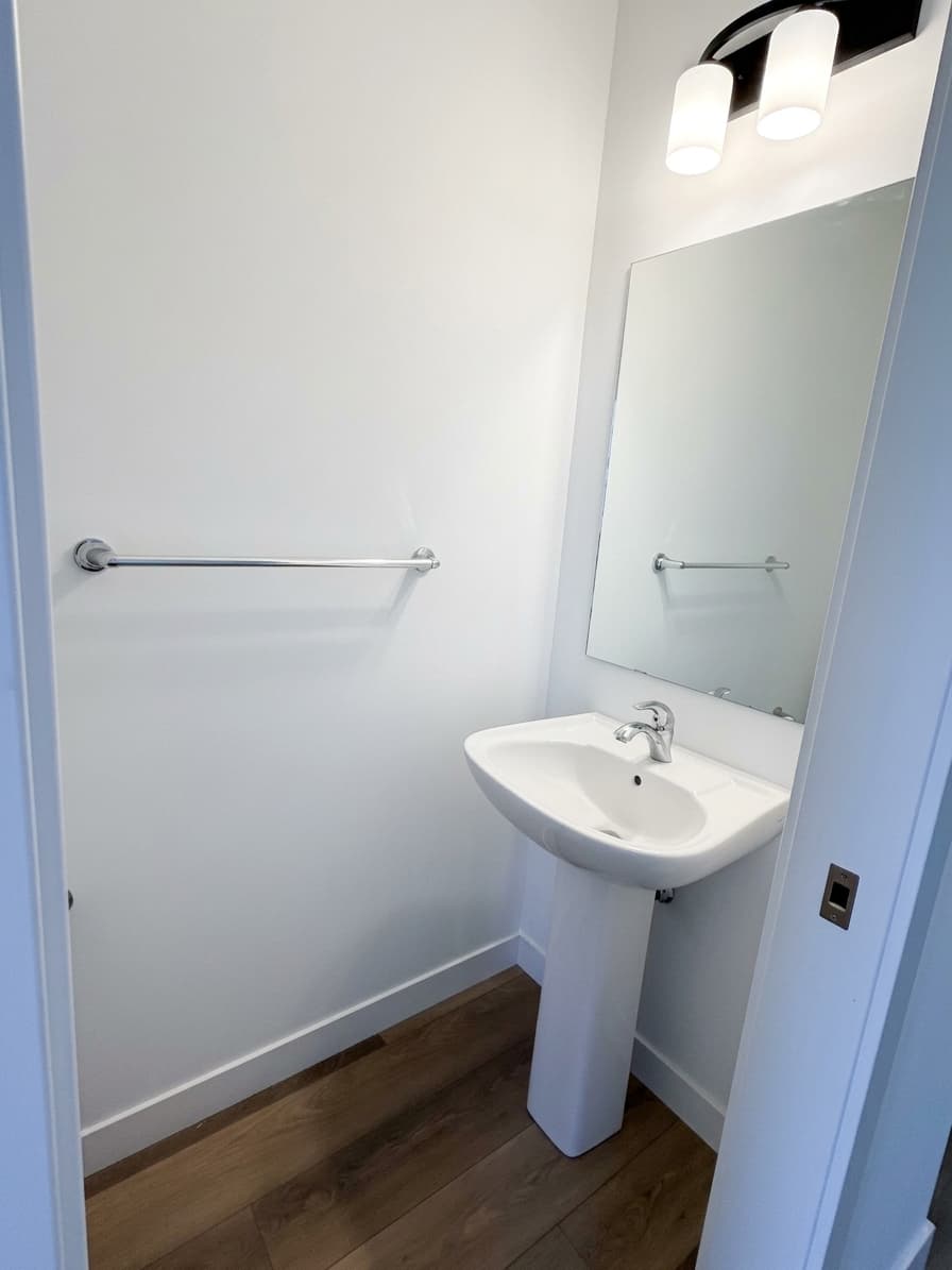 Modern 3-Bed + Bonus Room Duplex | 1,660 Sq Ft | Livingston | $2,100 - Photo 16